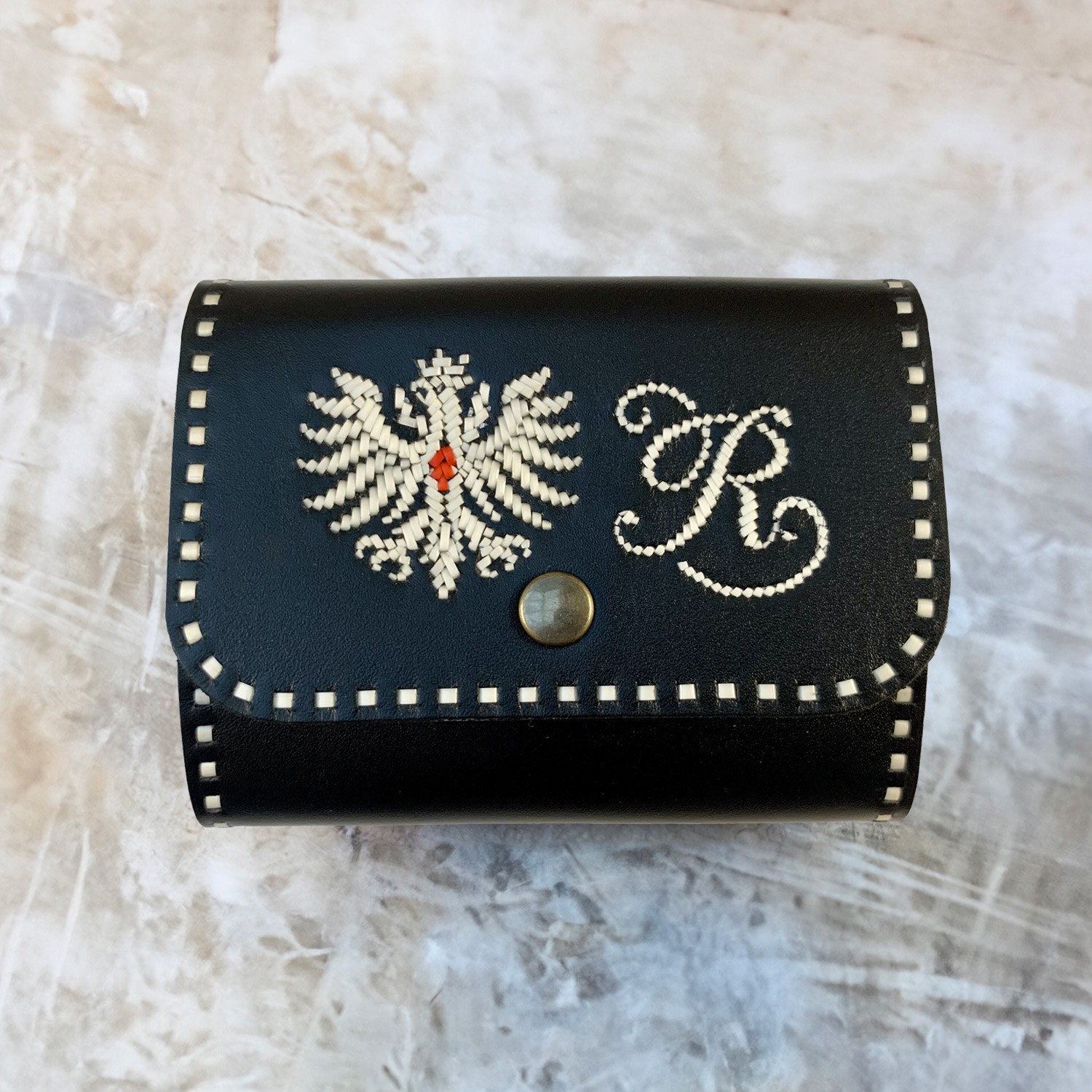 Allrounder Geldtasche mit einer Initiale und Tiroler Adler 